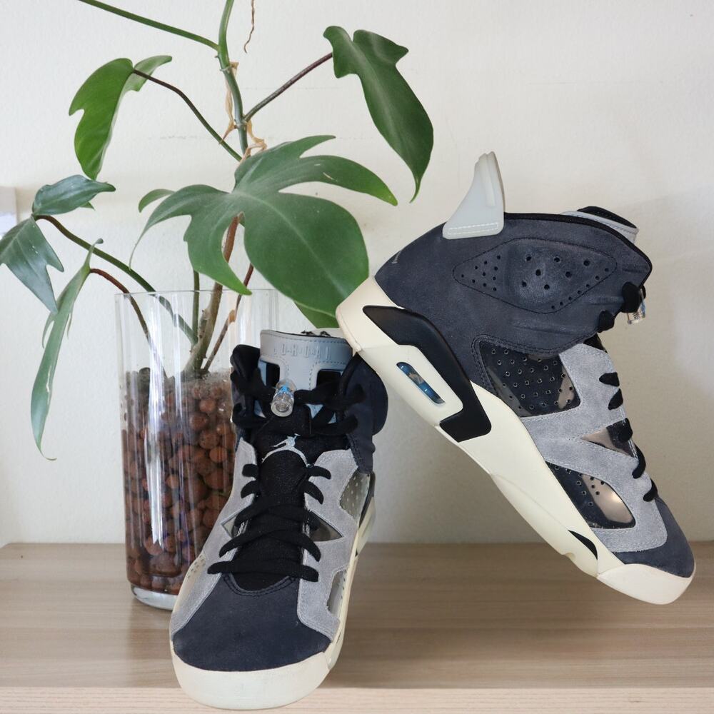 Women Black & Grey Jordan 6 Retro Tech Chrome 2020 - CK6635-001 - Size 8.5